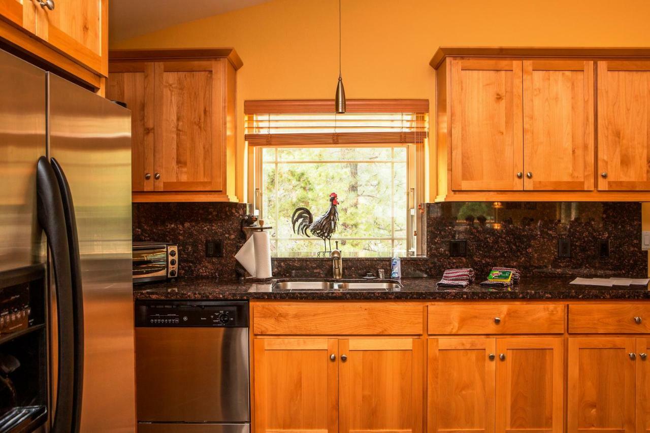 5-Star Luxury Tahoe Cabin! Great Location! Pool Table!Darts! Poker! Ping Pong! Games! South Lake Tahoe Exterior foto