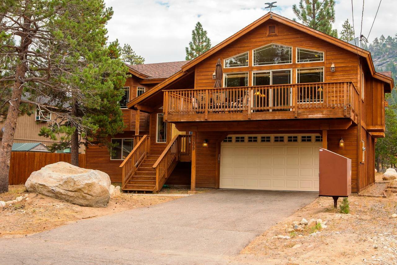 5-Star Luxury Tahoe Cabin! Great Location! Pool Table!Darts! Poker! Ping Pong! Games! South Lake Tahoe Exterior foto